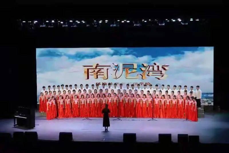 逃出奇怪农舍
